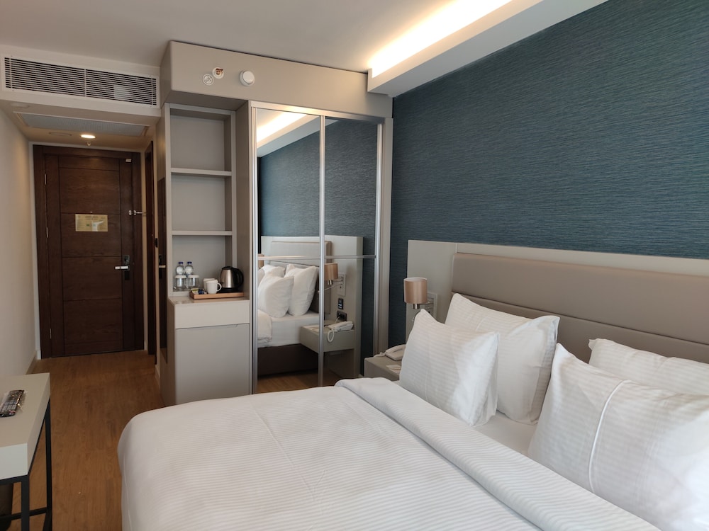 sarar otel kizilcikli