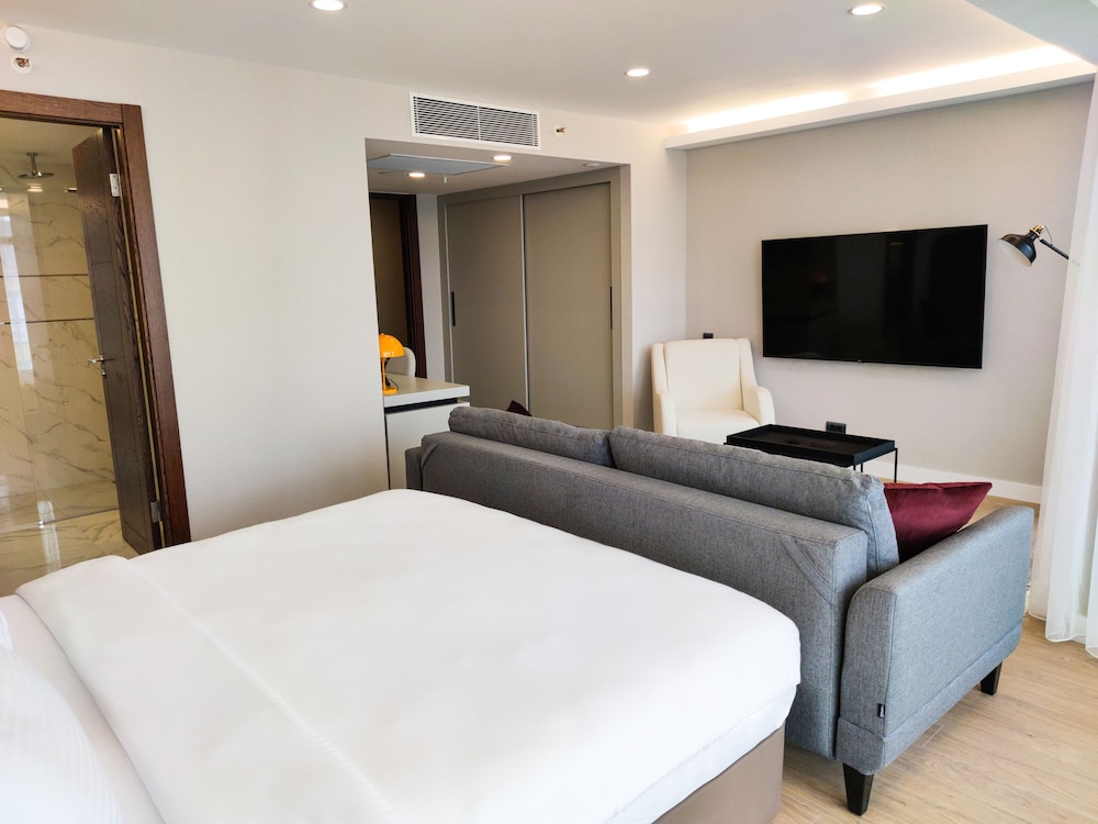 sarar otel kizilcikli