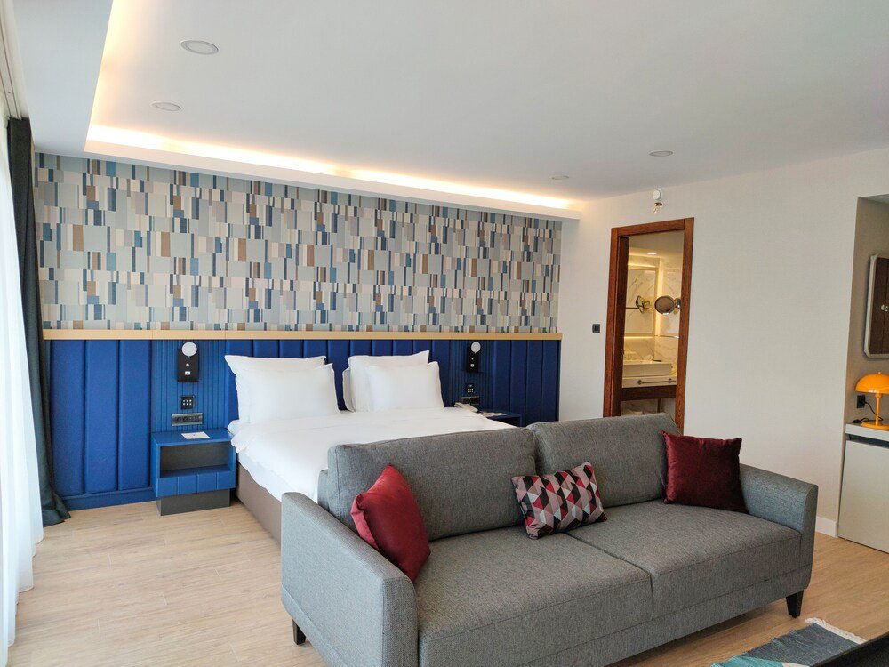 sarar otel kizilcikli