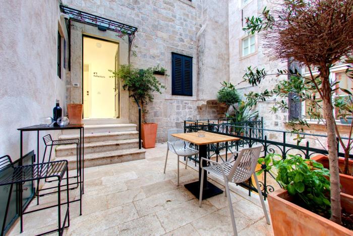 guesthouse forty four