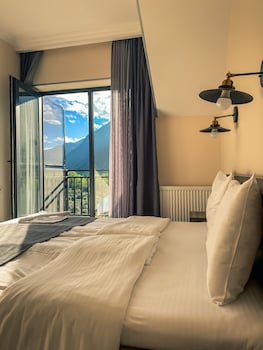hotel gold kazbegi