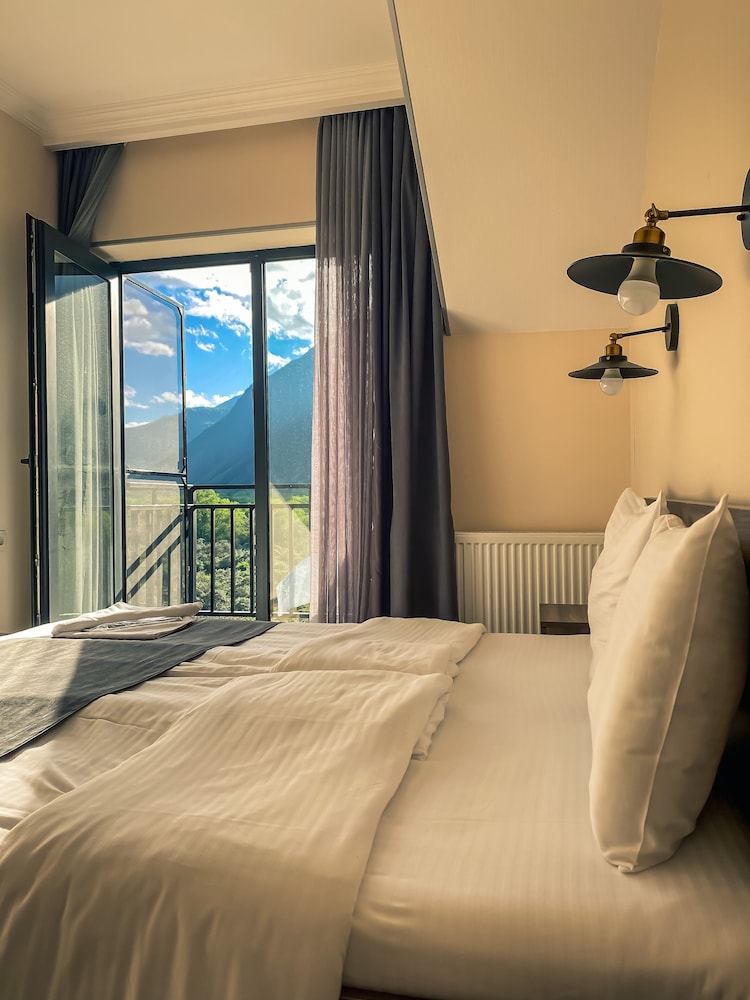 hotel gold kazbegi