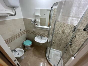 f rooms