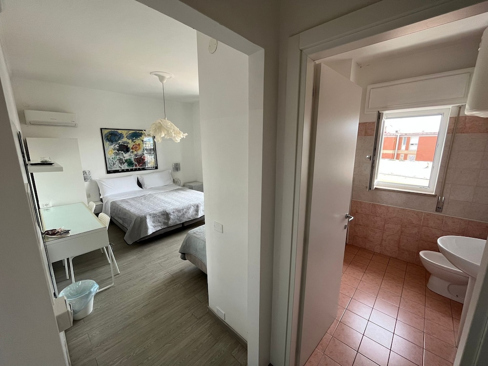 f rooms