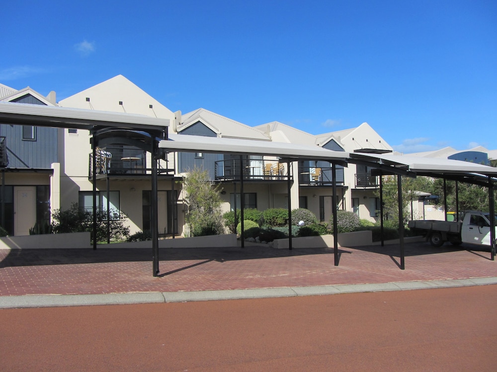 margaret river beach apartments