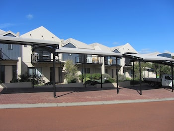 margaret river beach apartments