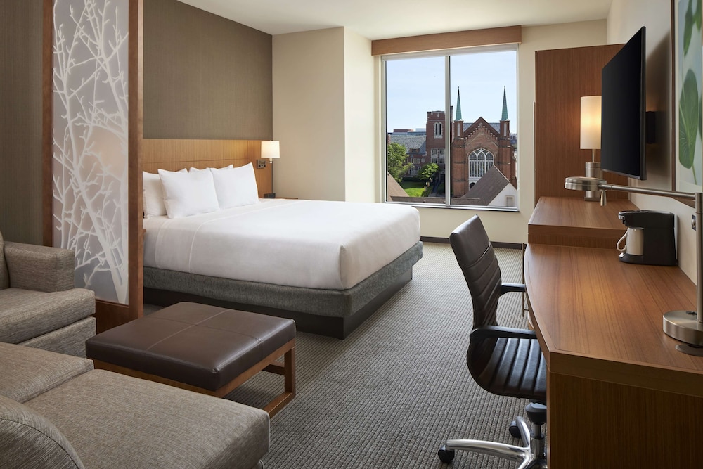 hyatt place evansville