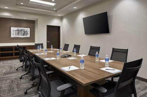 hyatt place evansville