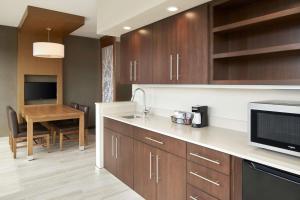 hyatt place evansville