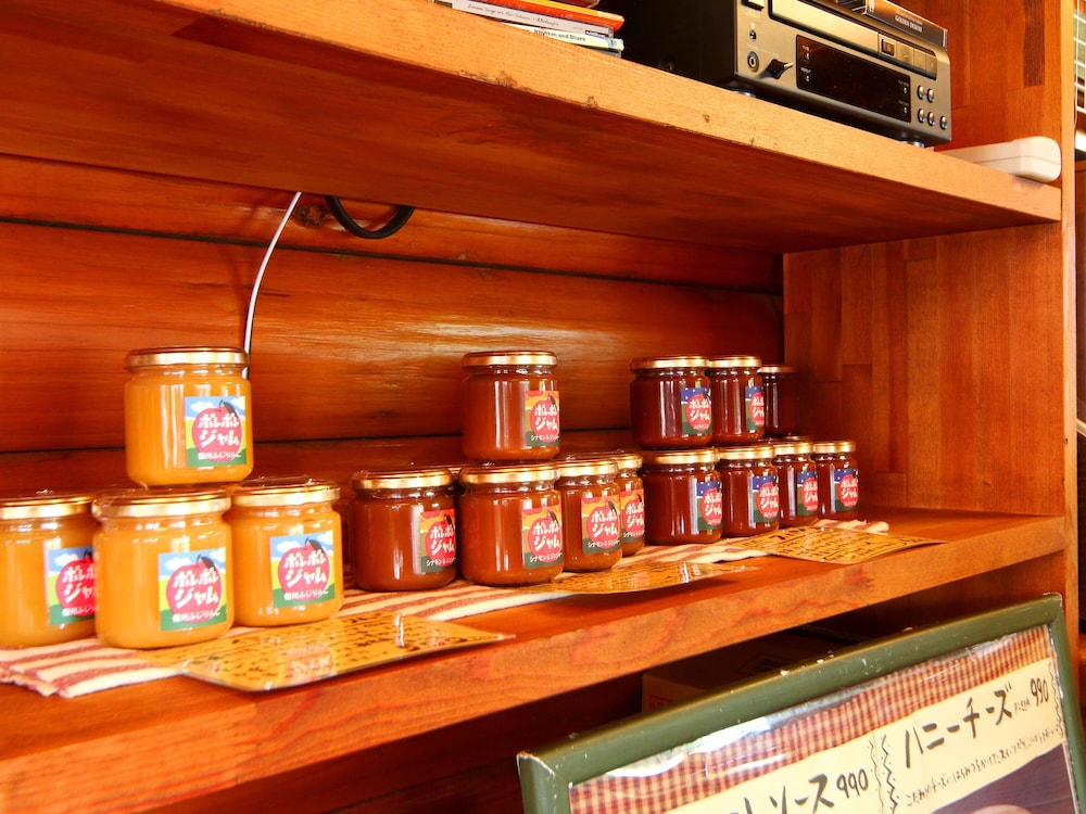 guest house pole pole