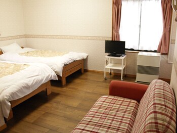 guest house pole pole