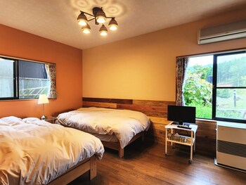 guest house pole pole