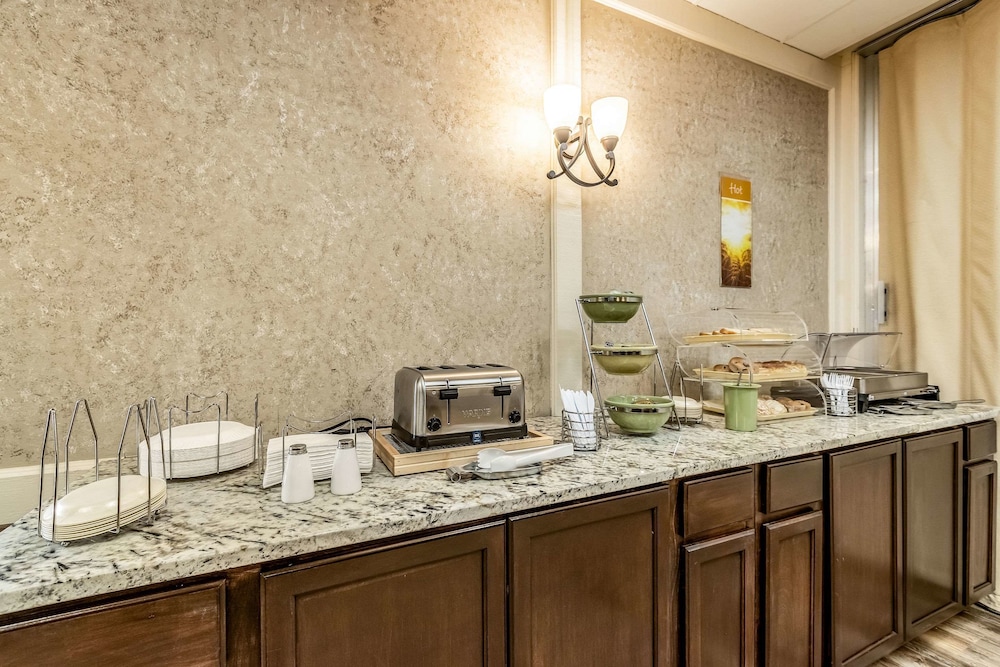 quality inn suites northside