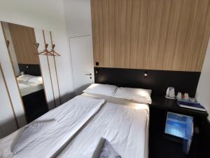 cha cha rooms