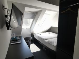 cha cha rooms