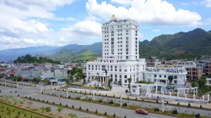 hoang nham luxury hotel