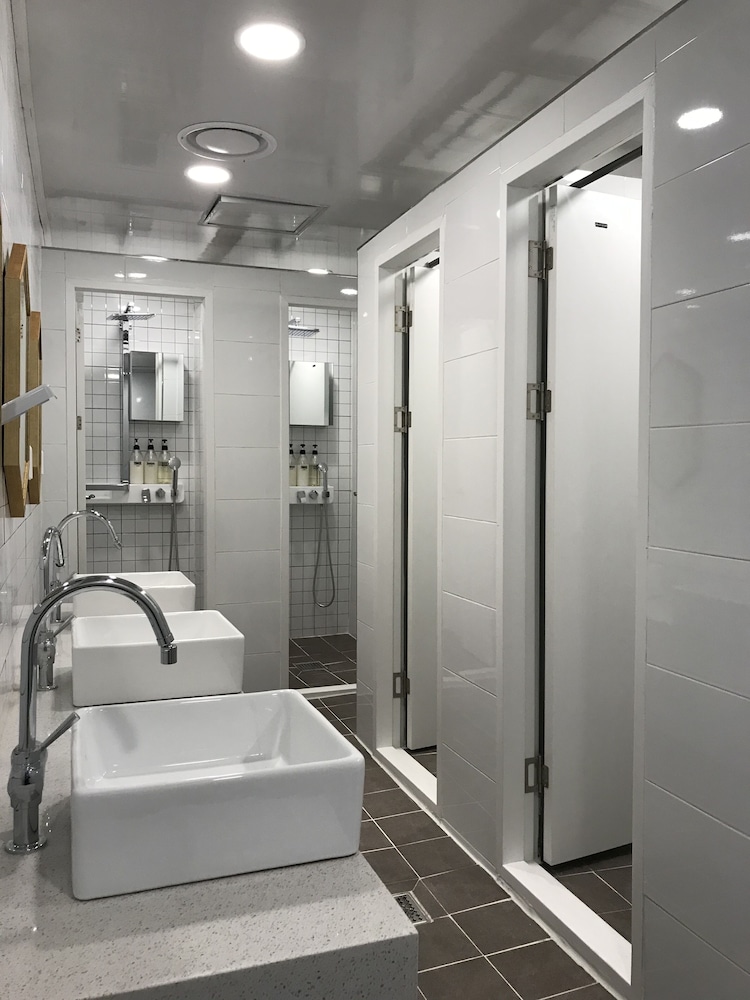 step inn myeongdong 2 hostel