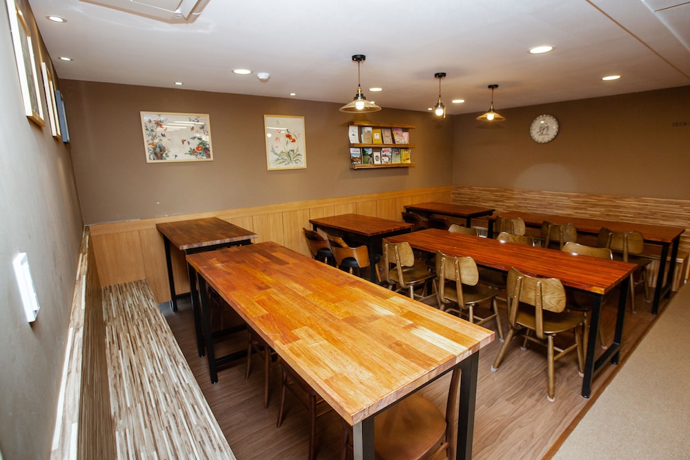 step inn myeongdong 2 hostel