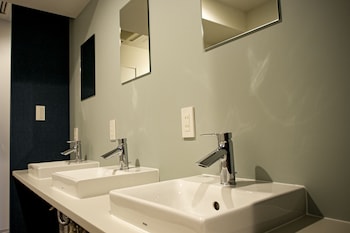 andand hostel minamisenju