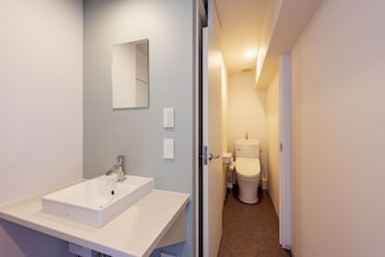 andand hostel minamisenju