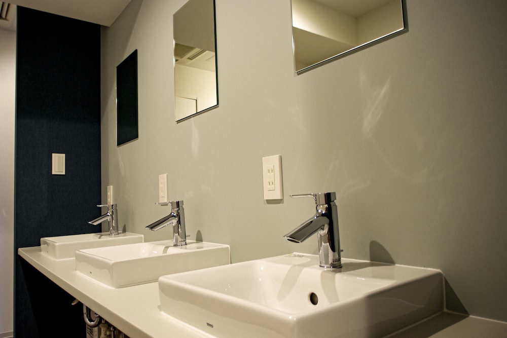 andand hostel minamisenju