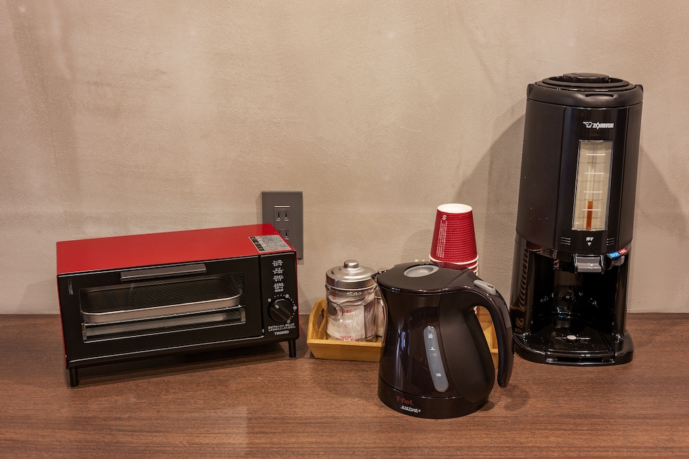 andand hostel minamisenju