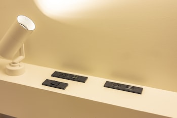 andand hostel minamisenju