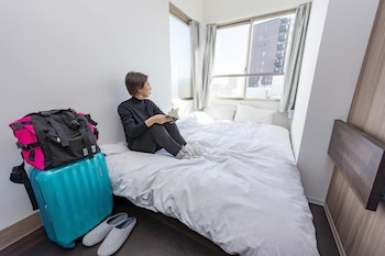 andand hostel minamisenju