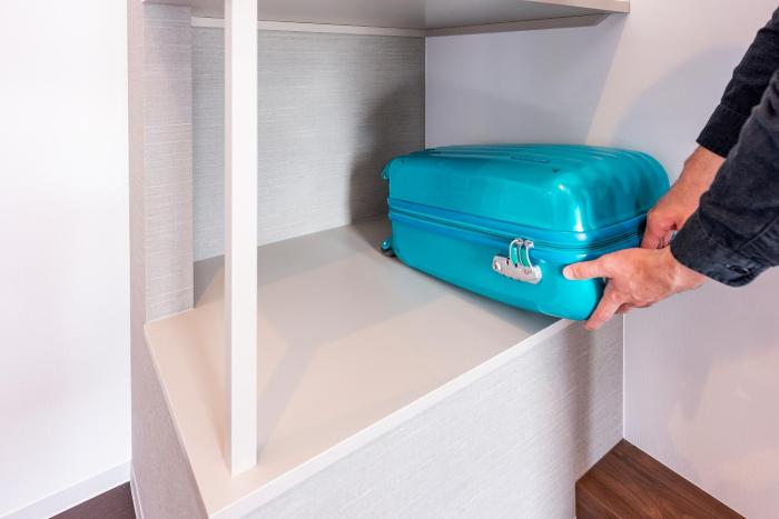 andand hostel minamisenju