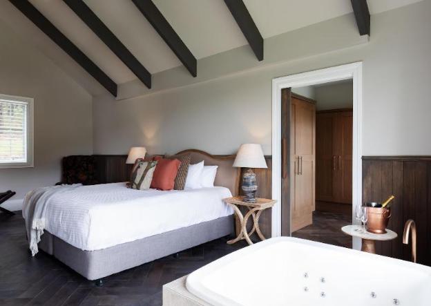 brokenback views country estate