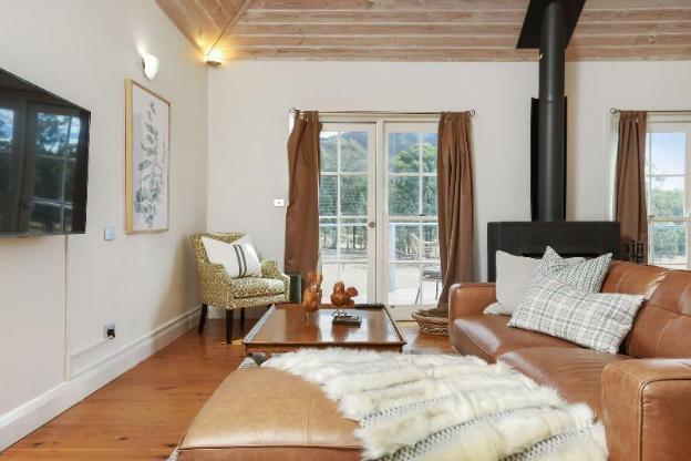 brokenback views country estate