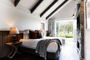 brokenback views country estate