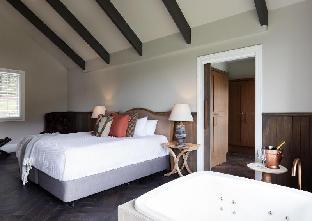 brokenback views country estate