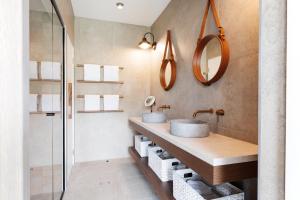 brokenback views country estate