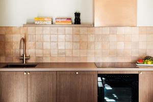 brokenback views country estate