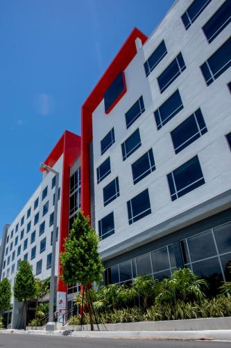 radisson red miami airport