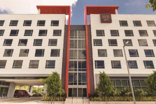 radisson red miami airport