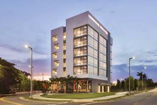 radisson red miami airport