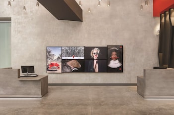 radisson red miami airport