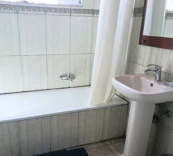 Grand Lagar Hotel,Ras Abebe Aregay Road Addis Ababa,3 star