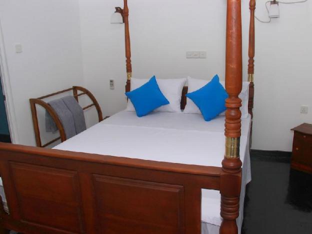 sooriya sewana guest house