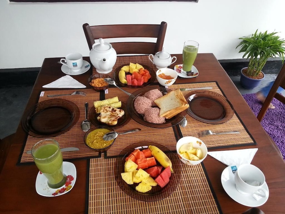 sooriya sewana guest house