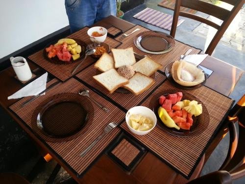 sooriya sewana guest house