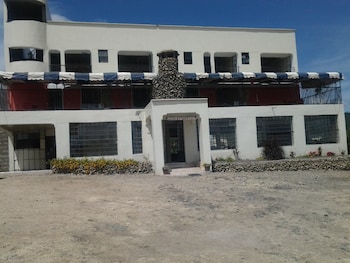 Jordan Breeze,Loipksen Lake Magadi Kiserian Kiserian,3.5 star