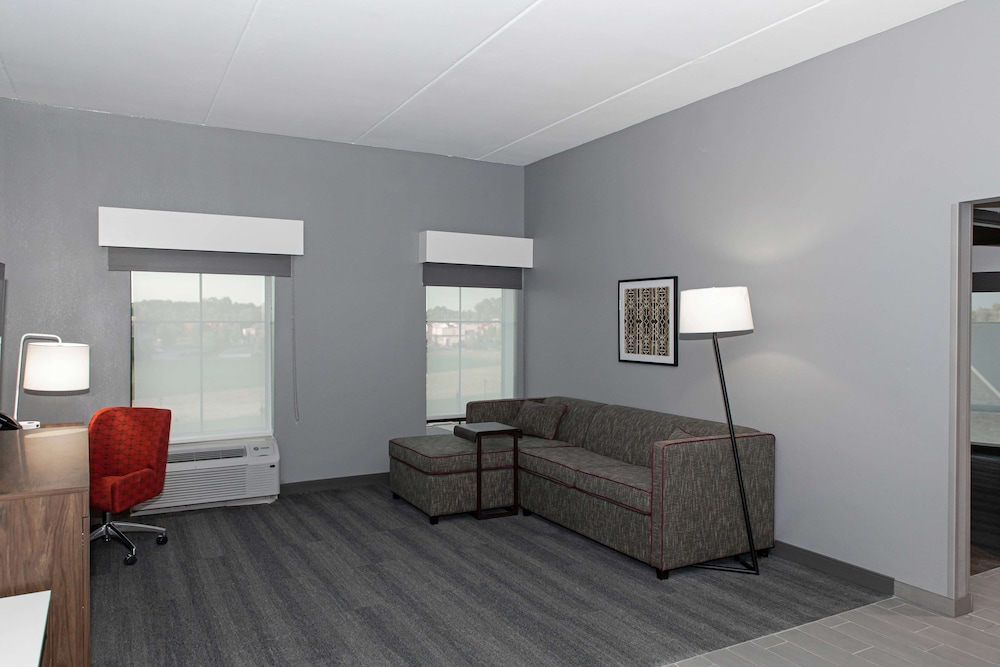 hampton inn and suites charlotte steele creek