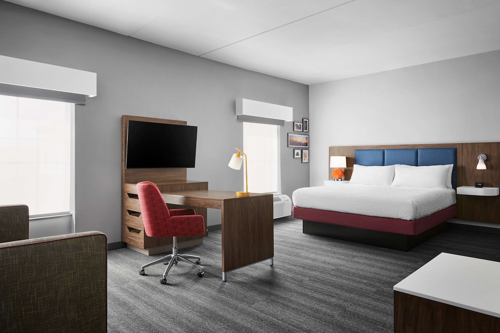 hampton inn and suites charlotte steele creek