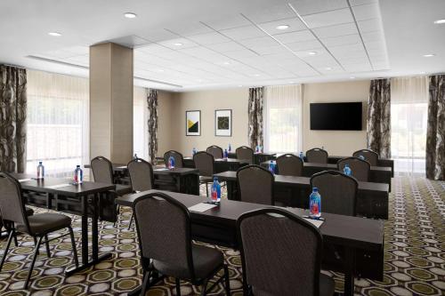 hampton inn and suites charlotte steele creek