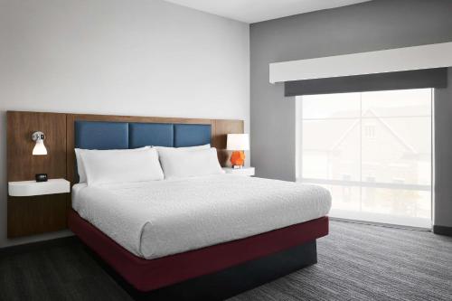 hampton inn and suites charlotte steele creek