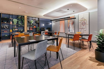 hampton by hilton london park royal