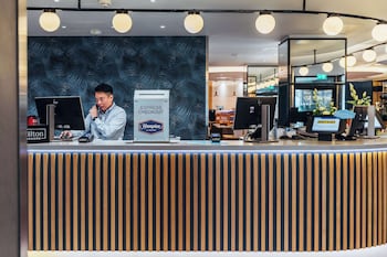 hampton by hilton london park royal